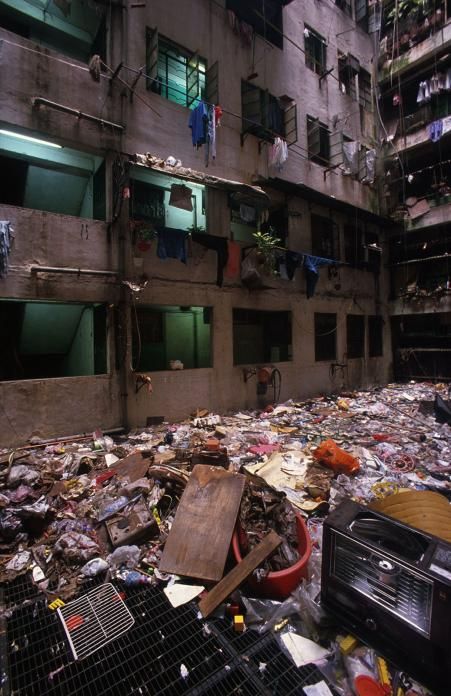 Before it was destroyed in 1994 Kowloon's Walled City was one of the most culturally fascinating structures in the world, housing a population of over 33,000 people. Thanks to images captured by ...