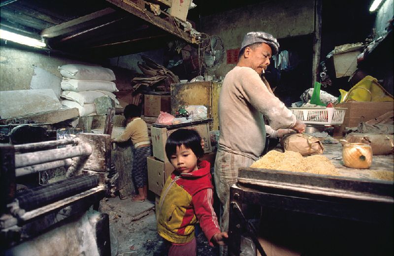 Before it was destroyed in 1994 Kowloon's Walled City was one of the most culturally fascinating structures in the world, housing a population of over 33,000 people. Thanks to images captured by ...