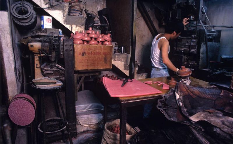 Before it was destroyed in 1994 Kowloon's Walled City was one of the most culturally fascinating structures in the world, housing a population of over 33,000 people. Thanks to images captured by ...