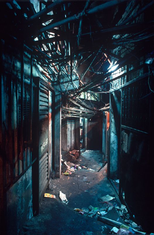 Before it was destroyed in 1994 Kowloon's Walled City was one of the most culturally fascinating structures in the world, housing a population of over 33,000 people. Thanks to images captured by ...
