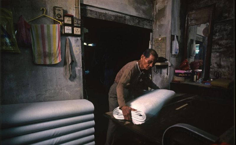 Before it was destroyed in 1994 Kowloon's Walled City was one of the most culturally fascinating structures in the world, housing a population of over 33,000 people. Thanks to images captured by ...