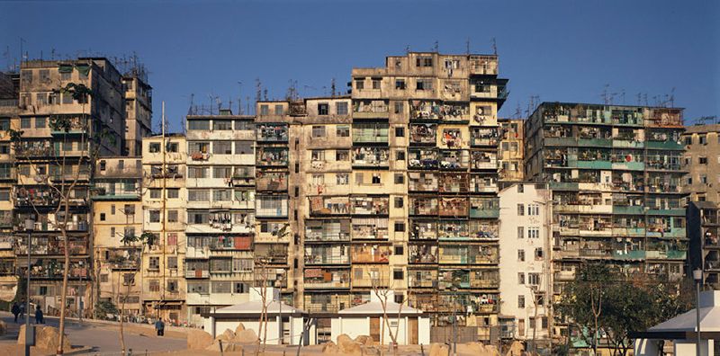 Before it was destroyed in 1994 Kowloon's Walled City was one of the most culturally fascinating structures in the world, housing a population of over 33,000 people. Thanks to images captured by ...