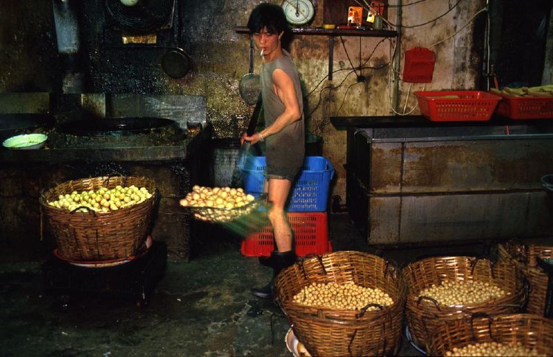 Before it was destroyed in 1994 Kowloon's Walled City was one of the most culturally fascinating structures in the world, housing a population of over 33,000 people. Thanks to images captured by ...