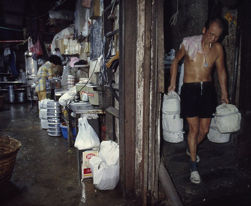 Before it was destroyed in 1994 Kowloon's Walled City was one of the most culturally fascinating structures in the world, housing a population of over 33,000 people. Thanks to images captured by ...